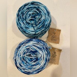 Brand new Skeins Yarn Bee yarn 800 yards Varigated blue color